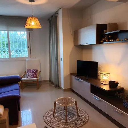 1 Bajo Con 2 Terrazas Piscina Y Jardin Apartment Deltebre